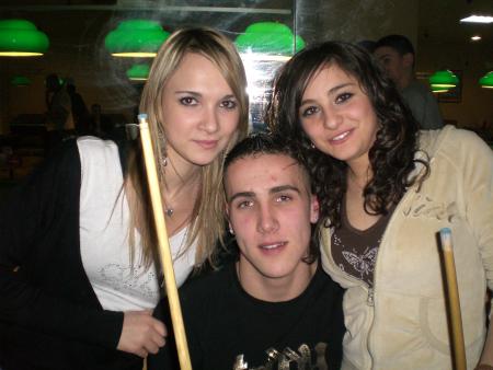 moi, romain(cousin de coeur), momocop(cousine)