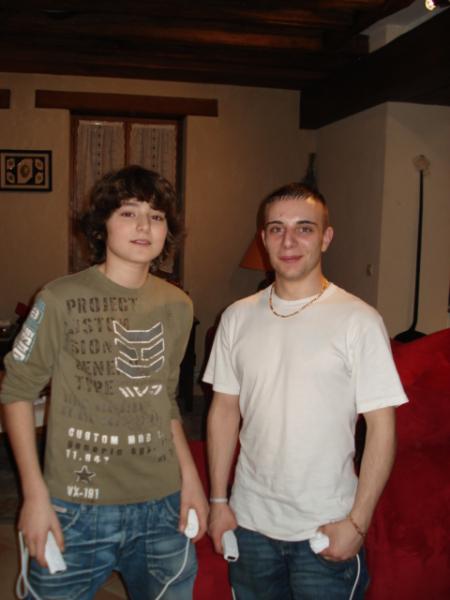julien(cousin) et tony(bo frére)